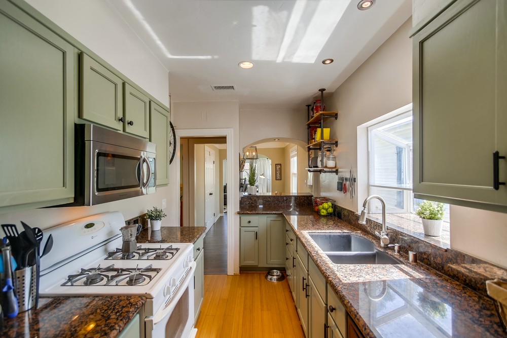Virtual tour photo 30 of 58 for 4378 Cherokee Ave