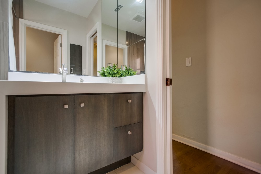Virtual tour photo 39 of 58 for 4378 Cherokee Ave