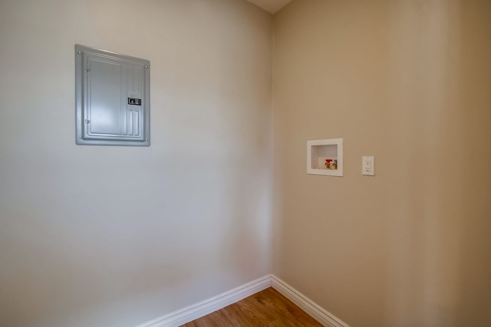 Virtual tour photo 32 of 62 for 4379 44th St