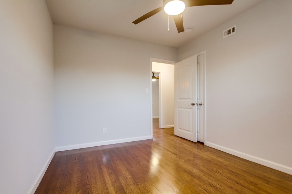Virtual tour photo 29 of 45 for 438 65th St