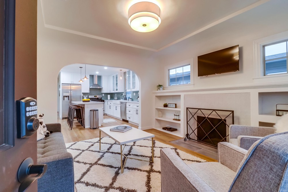 Virtual tour photo 6 of 72 for 4383 Central Ave