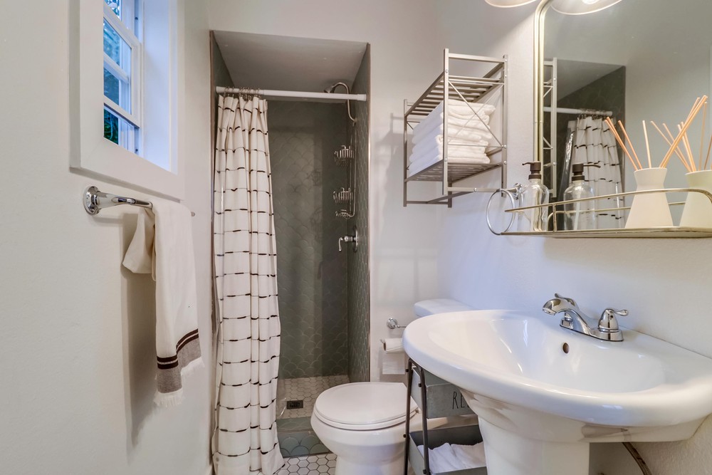 Virtual tour photo 67 of 72 for 4383 Central Ave