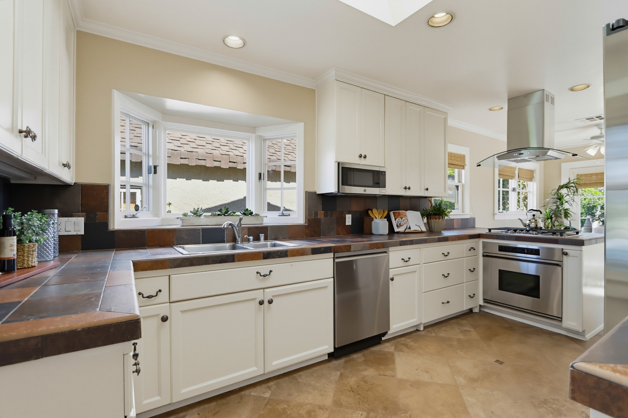 Virtual tour photo 25 of 67 for 4383 Trias St