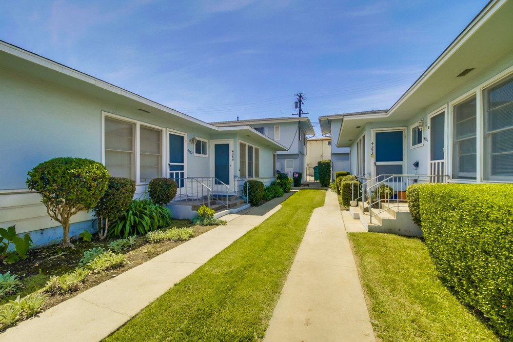 Virtual tour photo 4 of 23 for 4384 Louisiana St