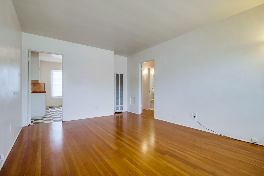 Virtual tour photo 11 of 23 for 4384 Louisiana St