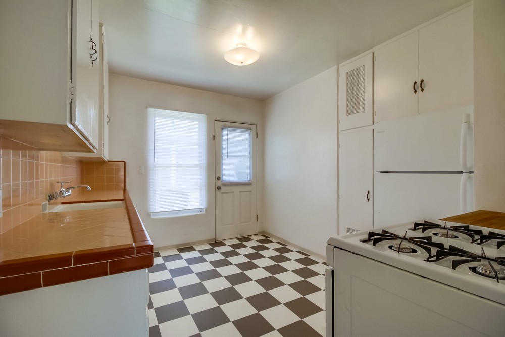 Virtual tour photo 12 of 23 for 4384 Louisiana St
