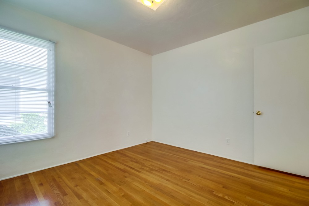 Virtual tour photo 17 of 23 for 4384 Louisiana St