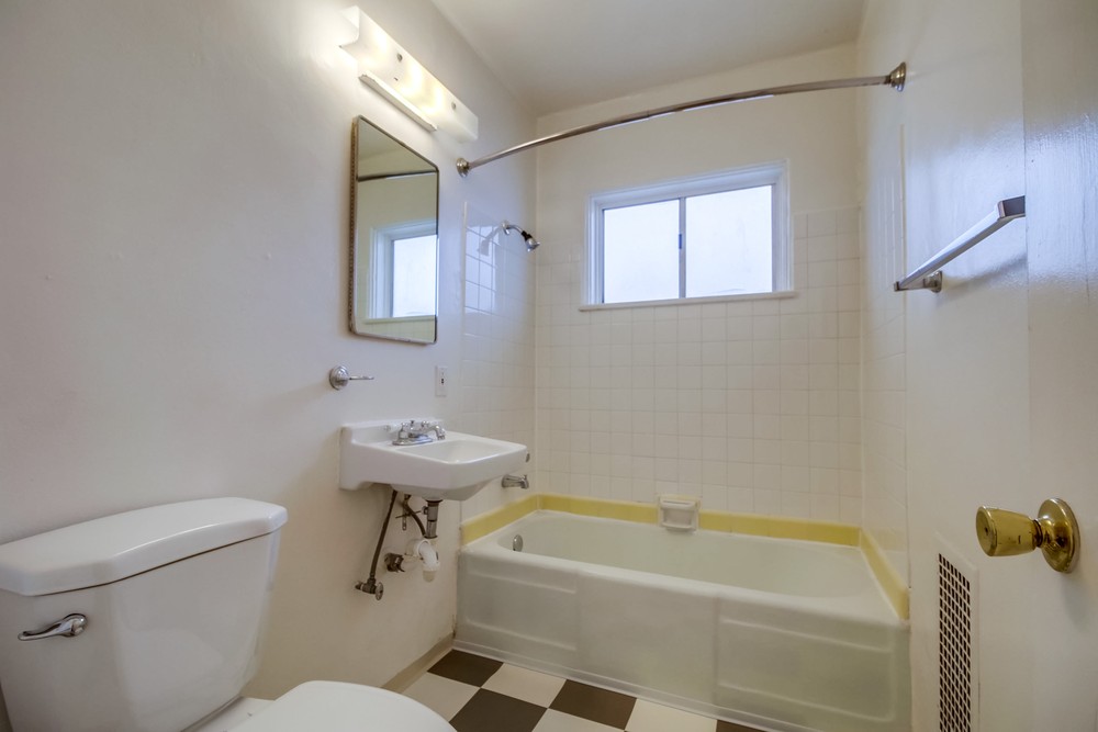 Virtual tour photo 22 of 23 for 4384 Louisiana St