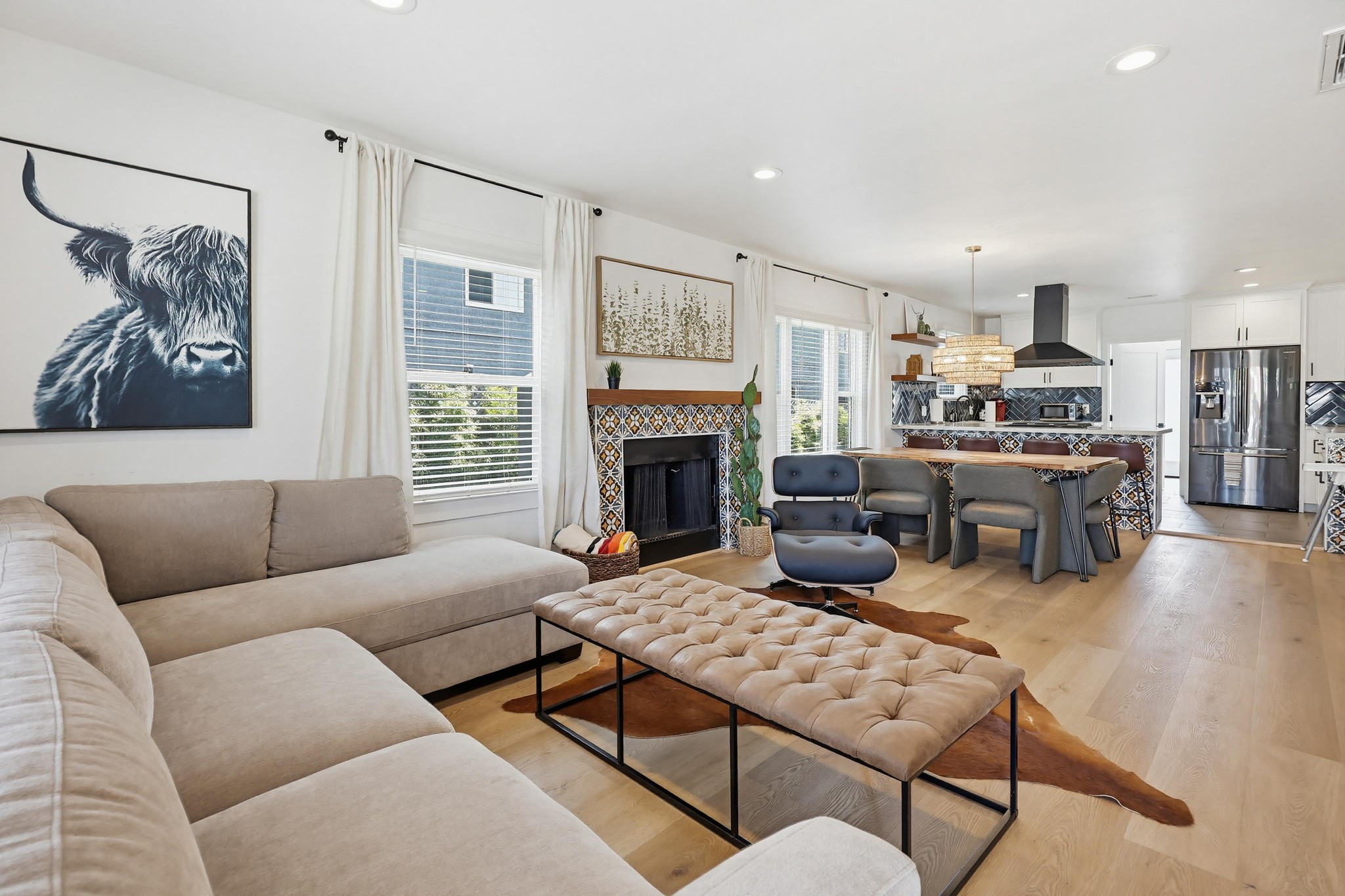Virtual tour photo 9 of 128 for 4384 Mississippi St