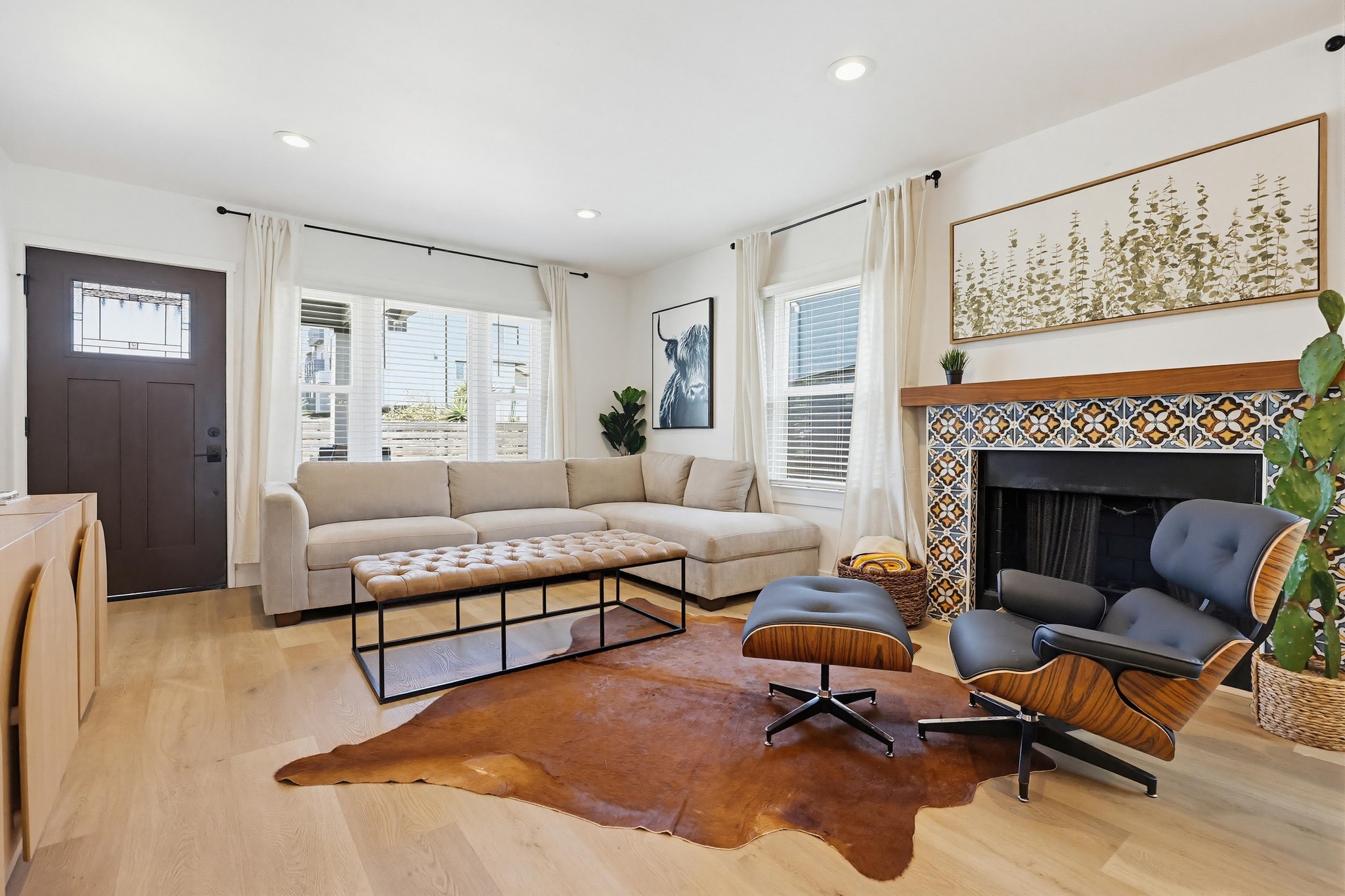 Virtual tour photo 11 of 128 for 4384 Mississippi St