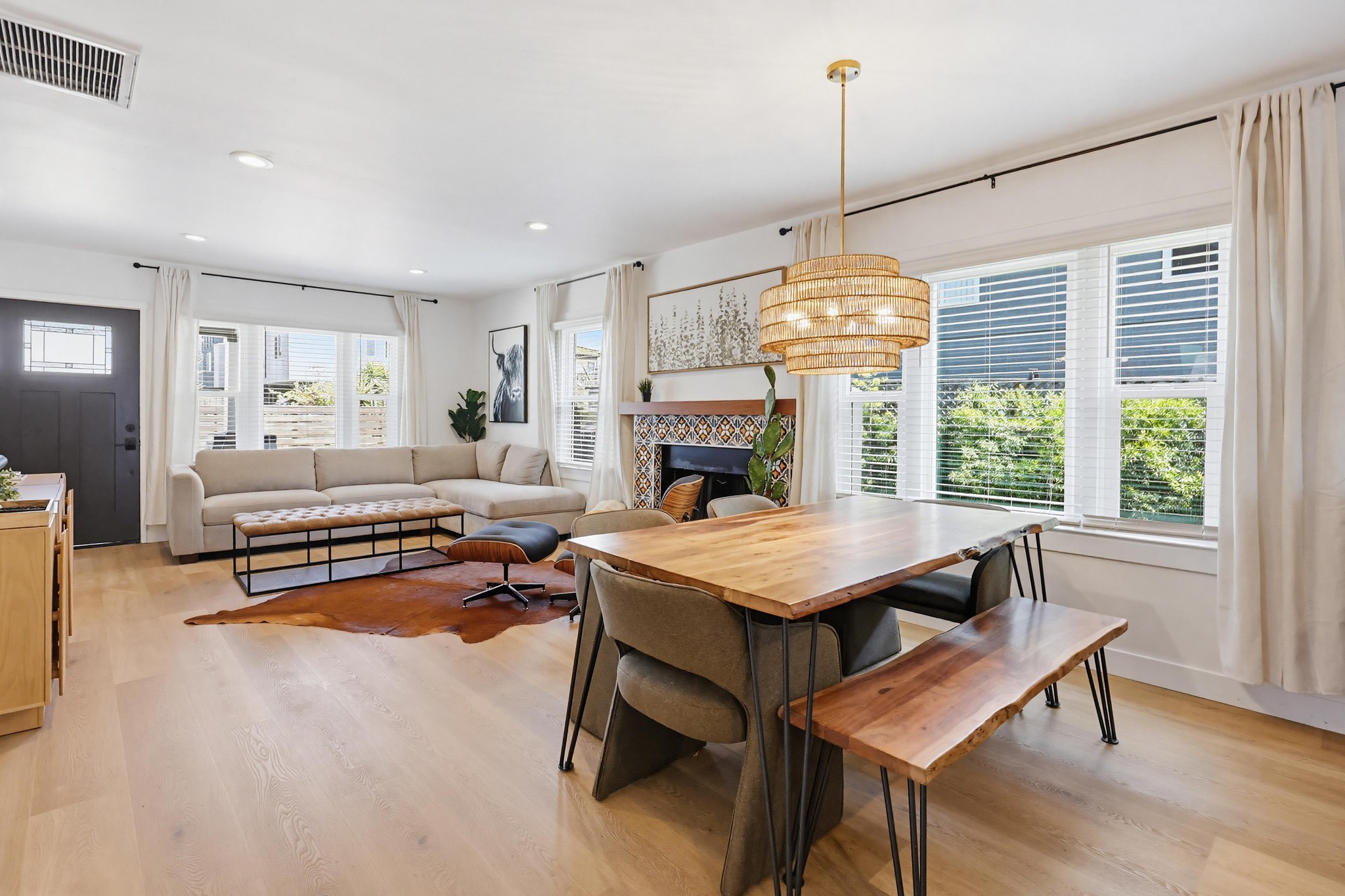 Virtual tour photo 15 of 128 for 4384 Mississippi St