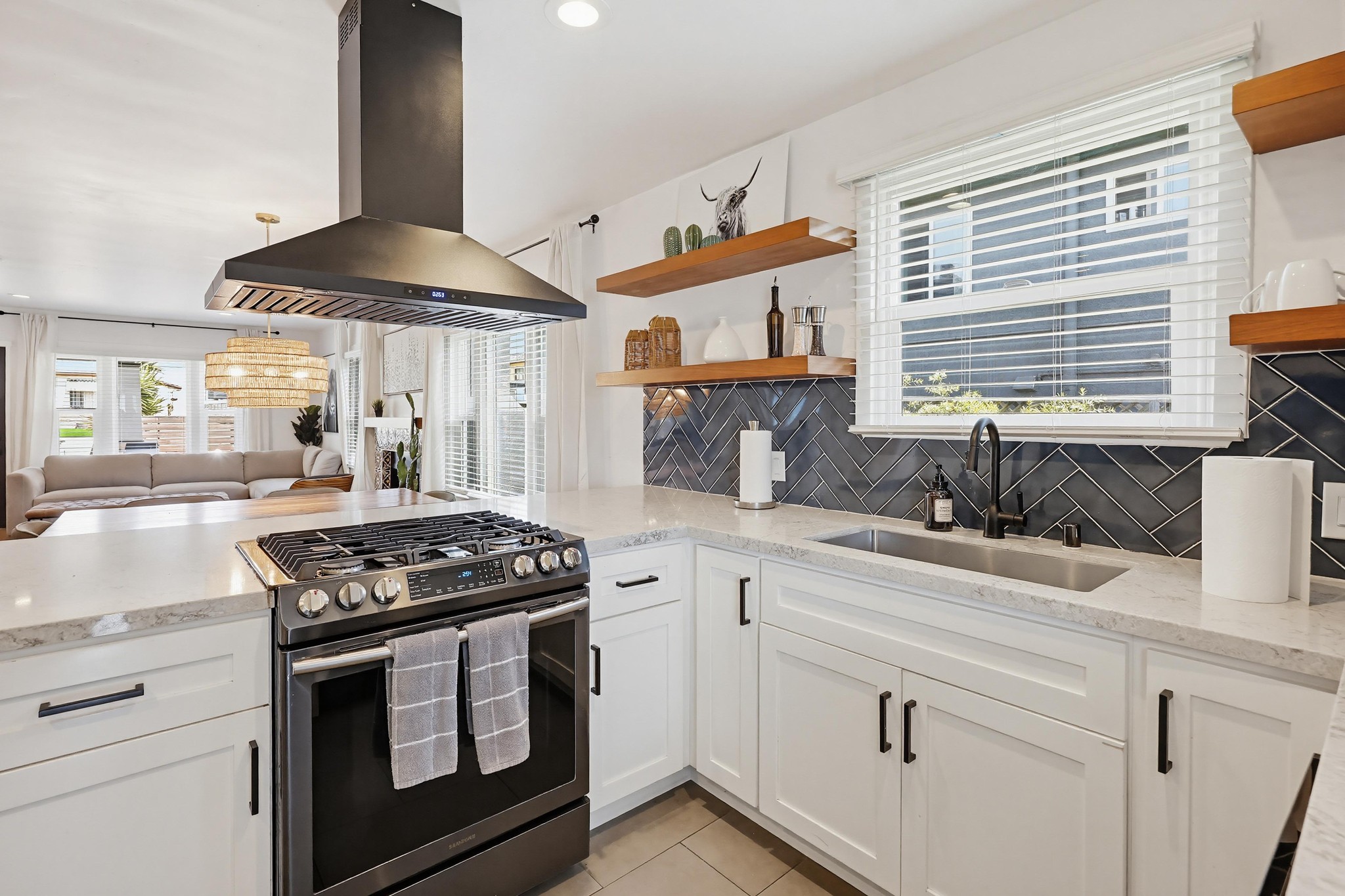 Virtual tour photo 20 of 128 for 4384 Mississippi St