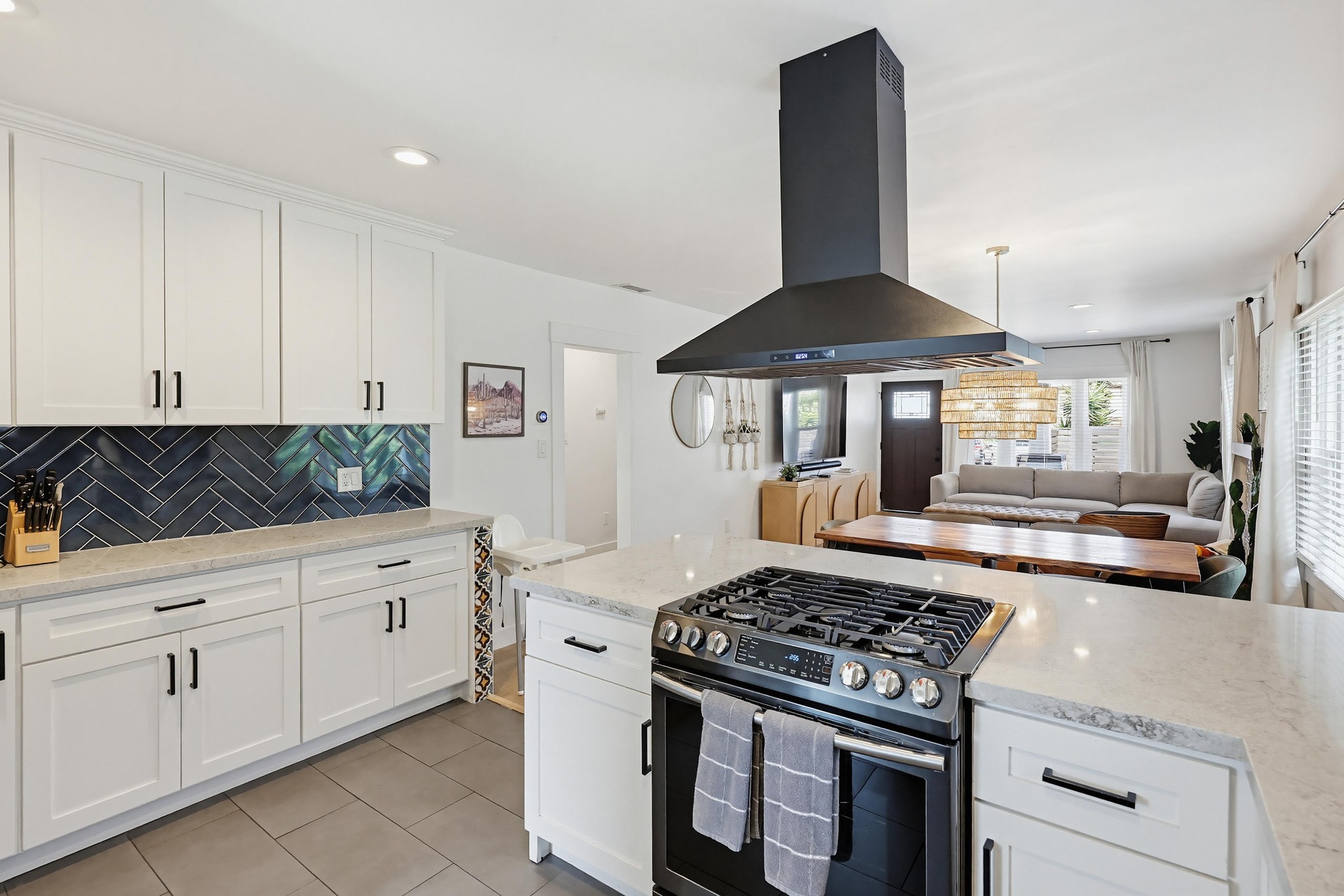 Virtual tour photo 22 of 128 for 4384 Mississippi St