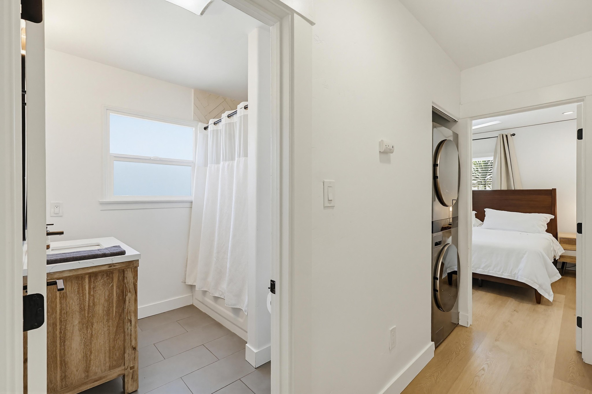 Virtual tour photo 32 of 128 for 4384 Mississippi St