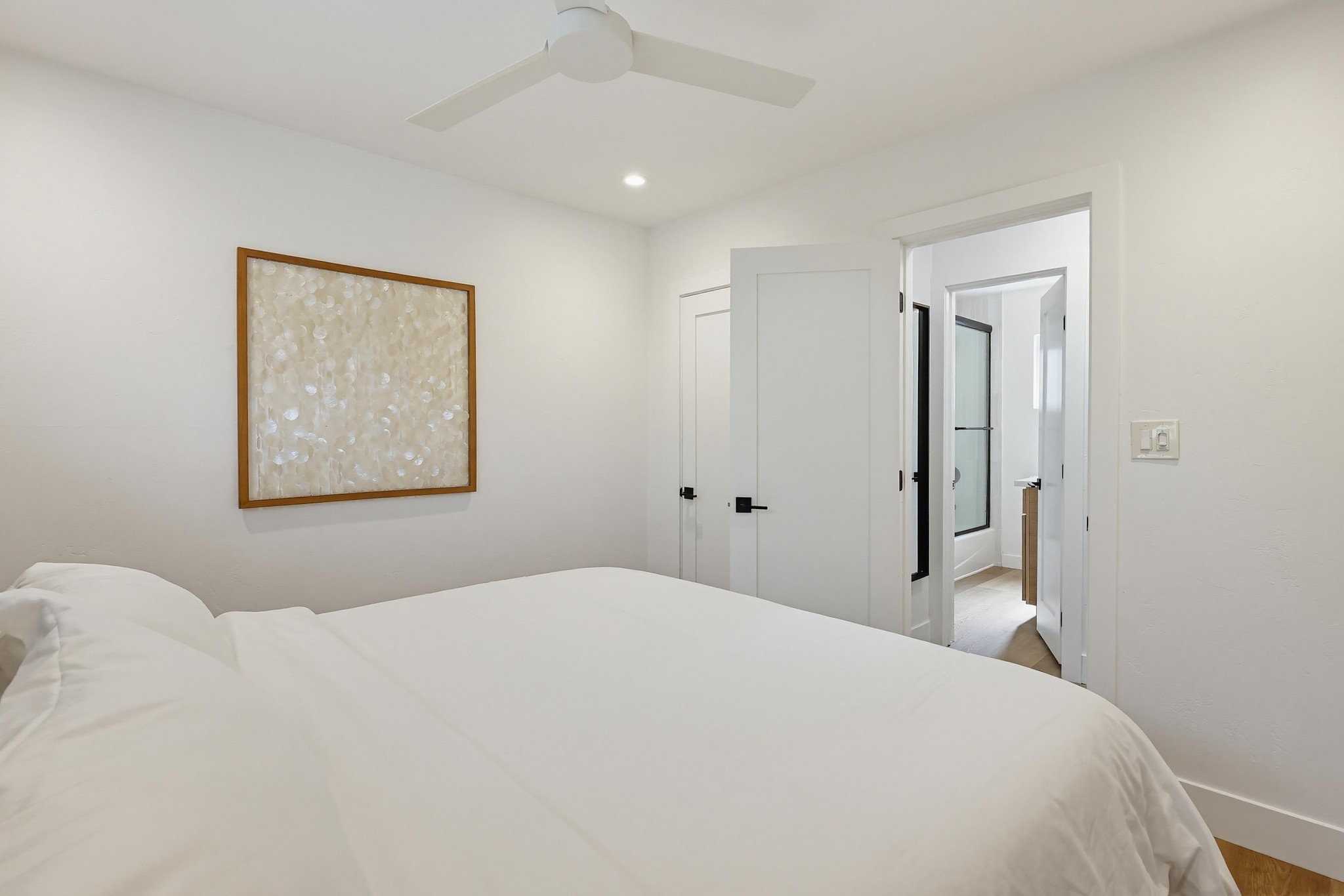 Virtual tour photo 76 of 128 for 4384 Mississippi St