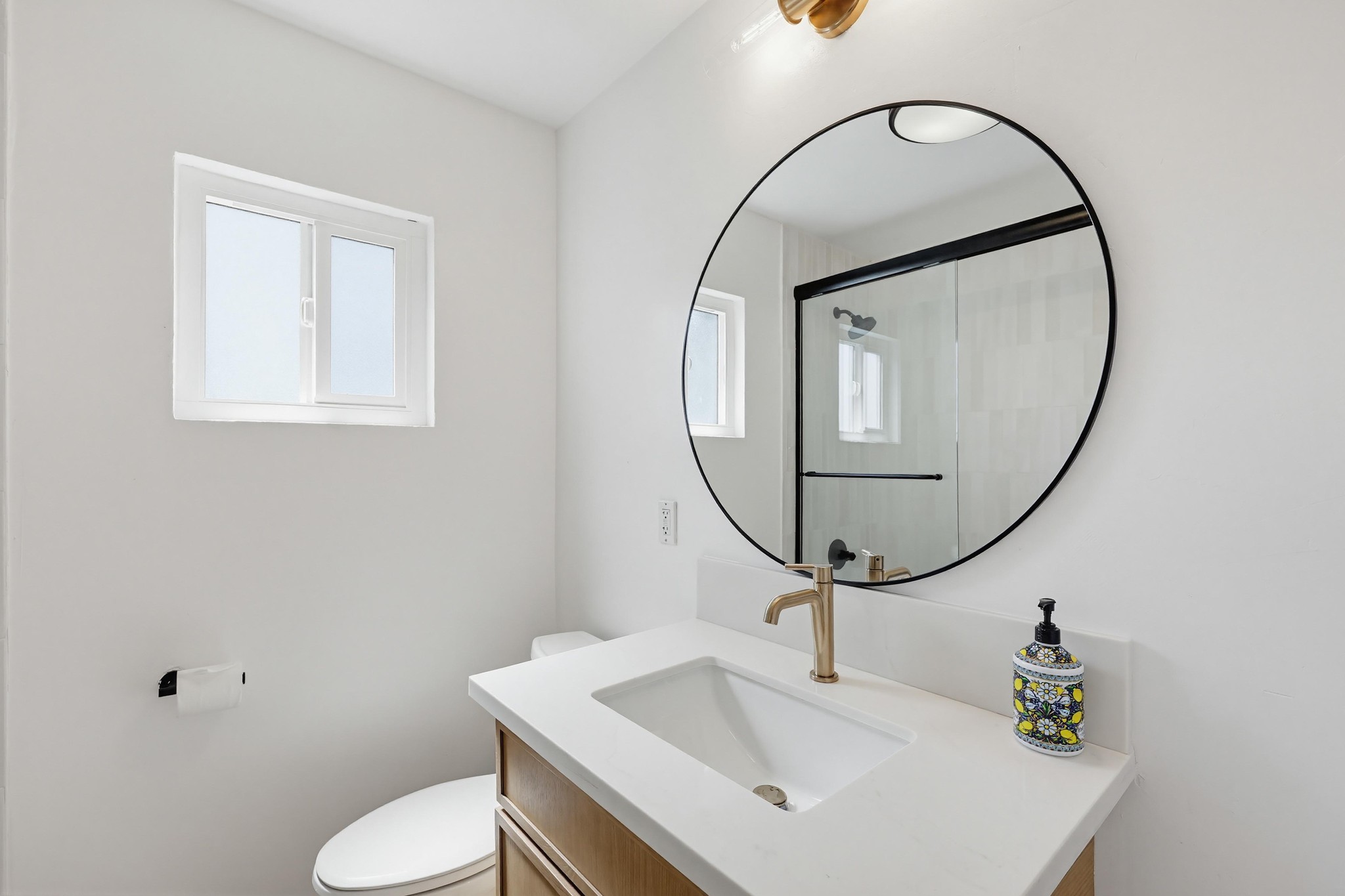 Virtual tour photo 80 of 128 for 4384 Mississippi St