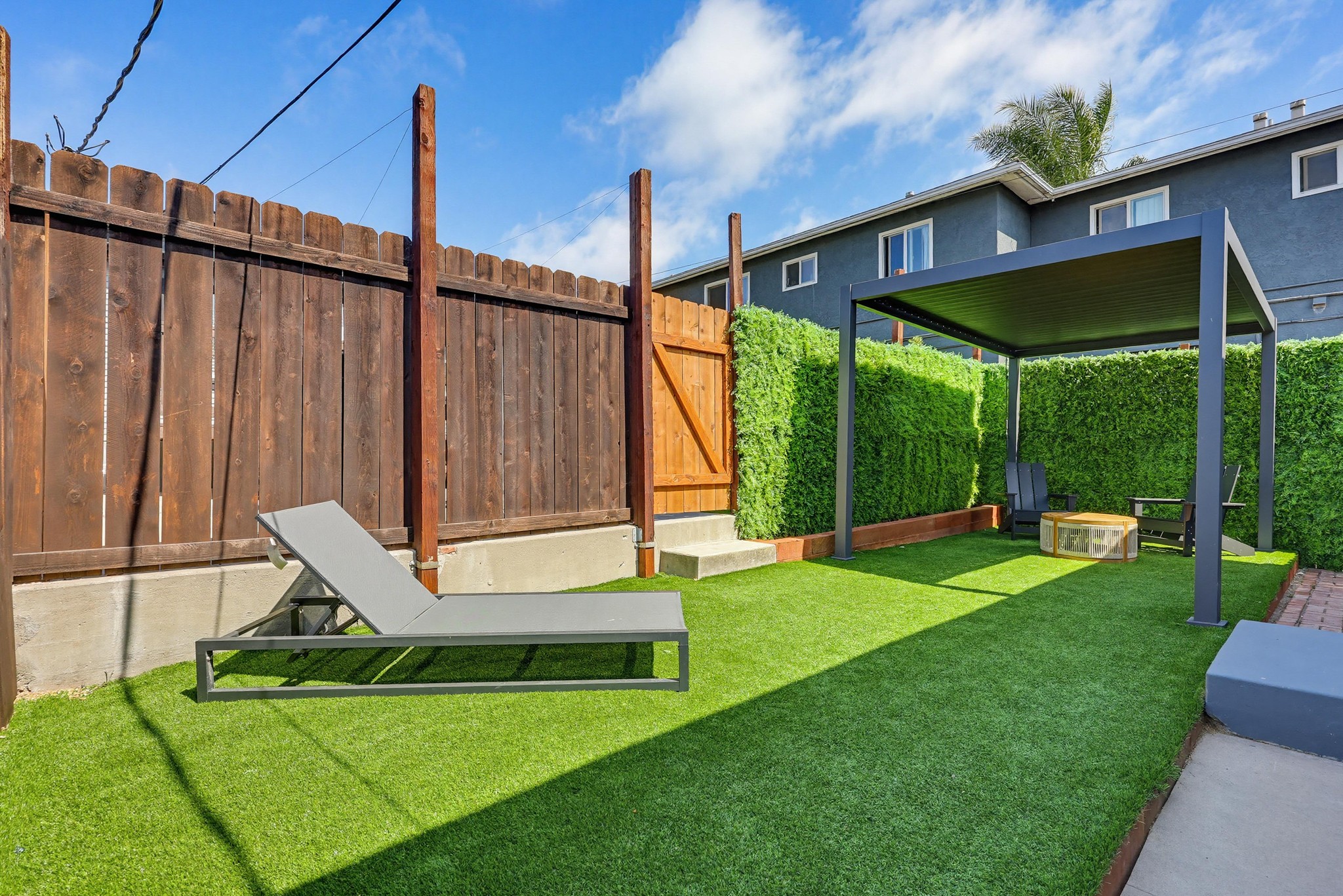 Virtual tour photo 87 of 128 for 4384 Mississippi St