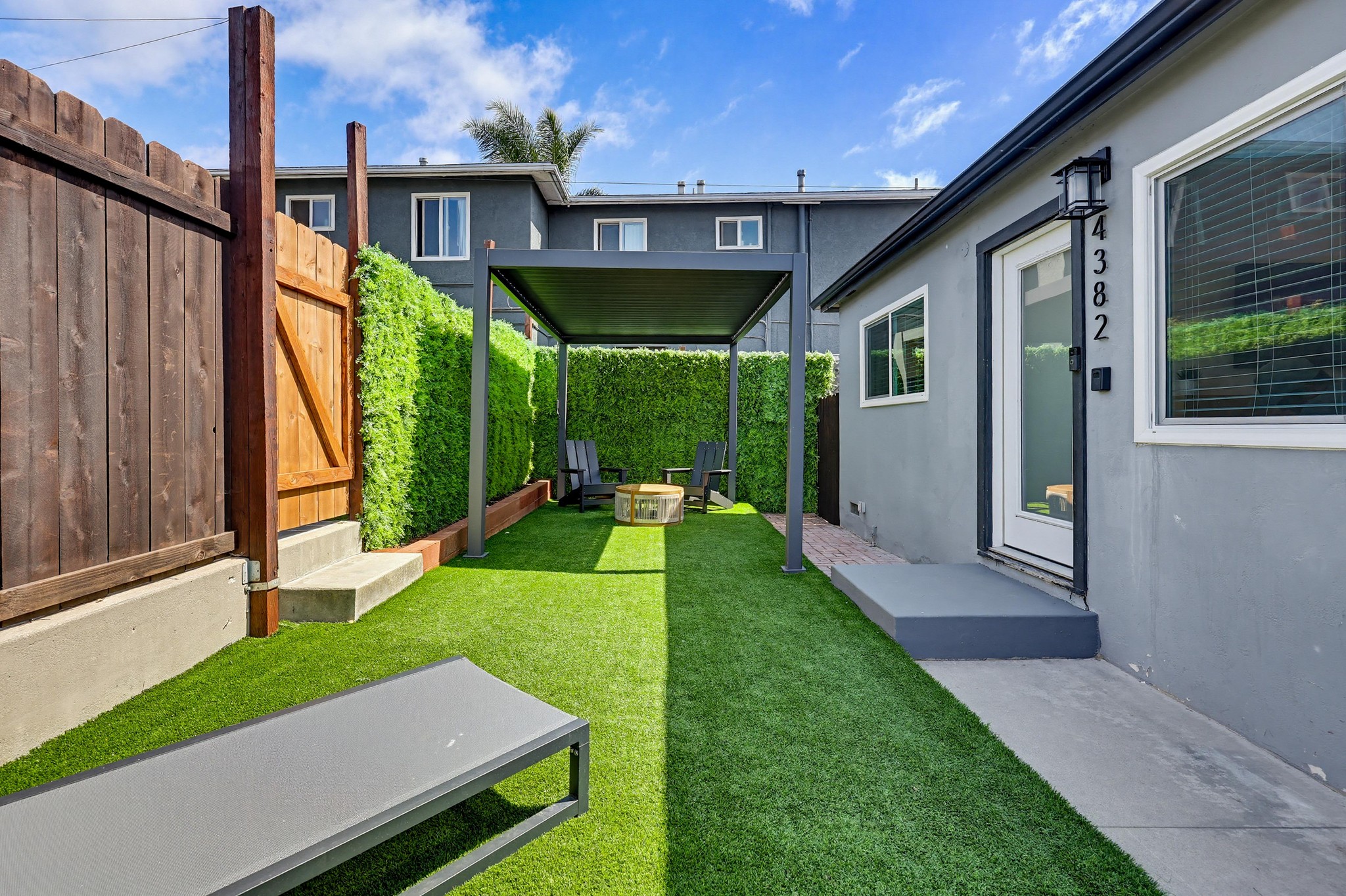 Virtual tour photo 88 of 128 for 4384 Mississippi St