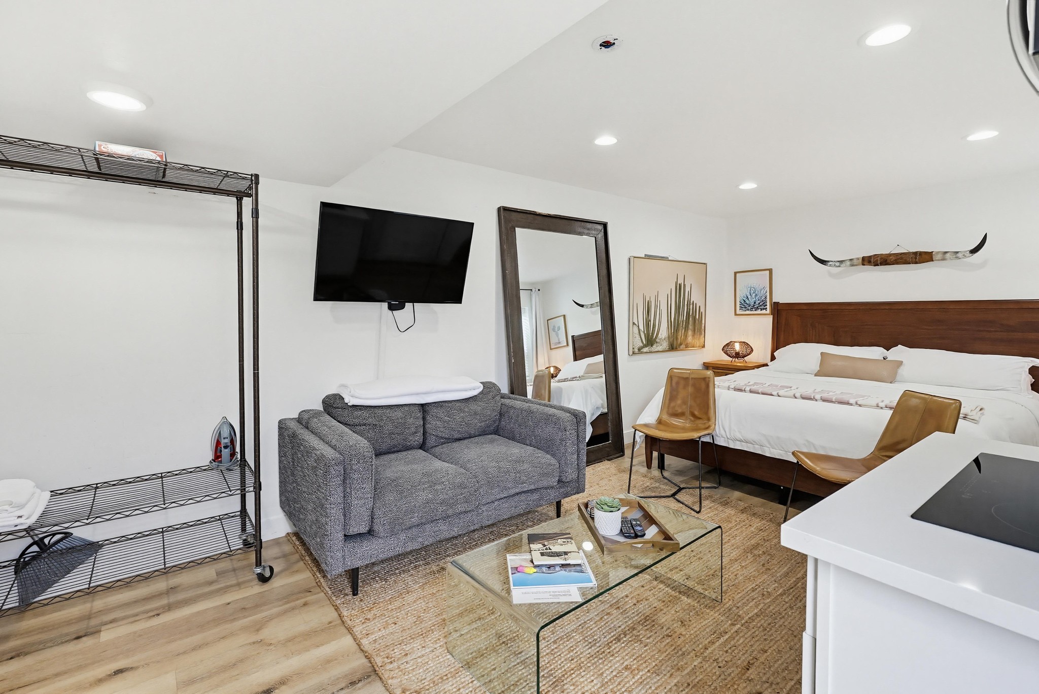 Virtual tour photo 92 of 128 for 4384 Mississippi St