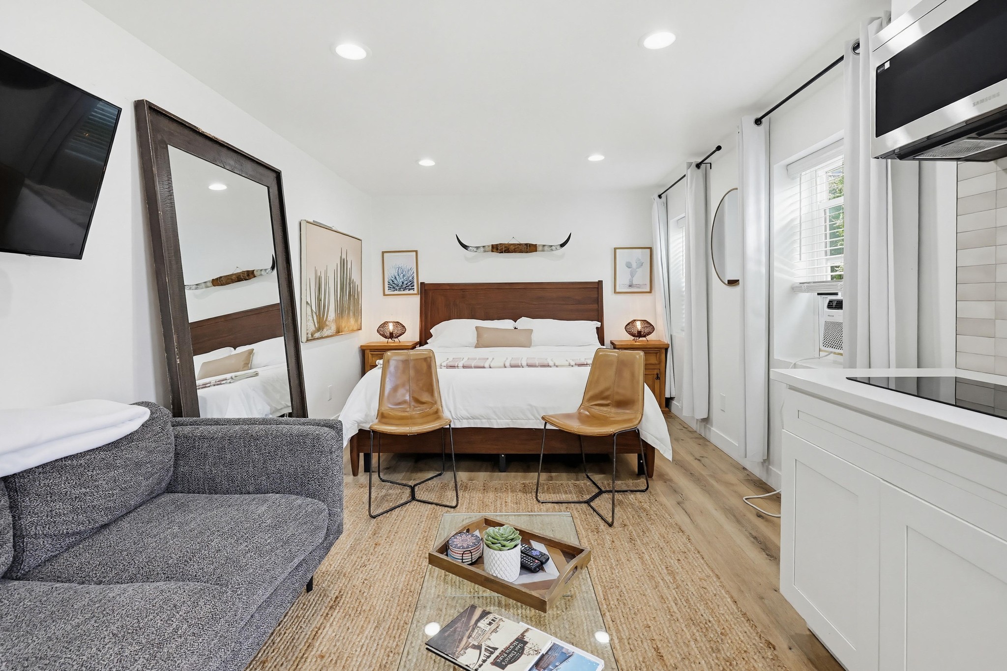 Virtual tour photo 97 of 128 for 4384 Mississippi St