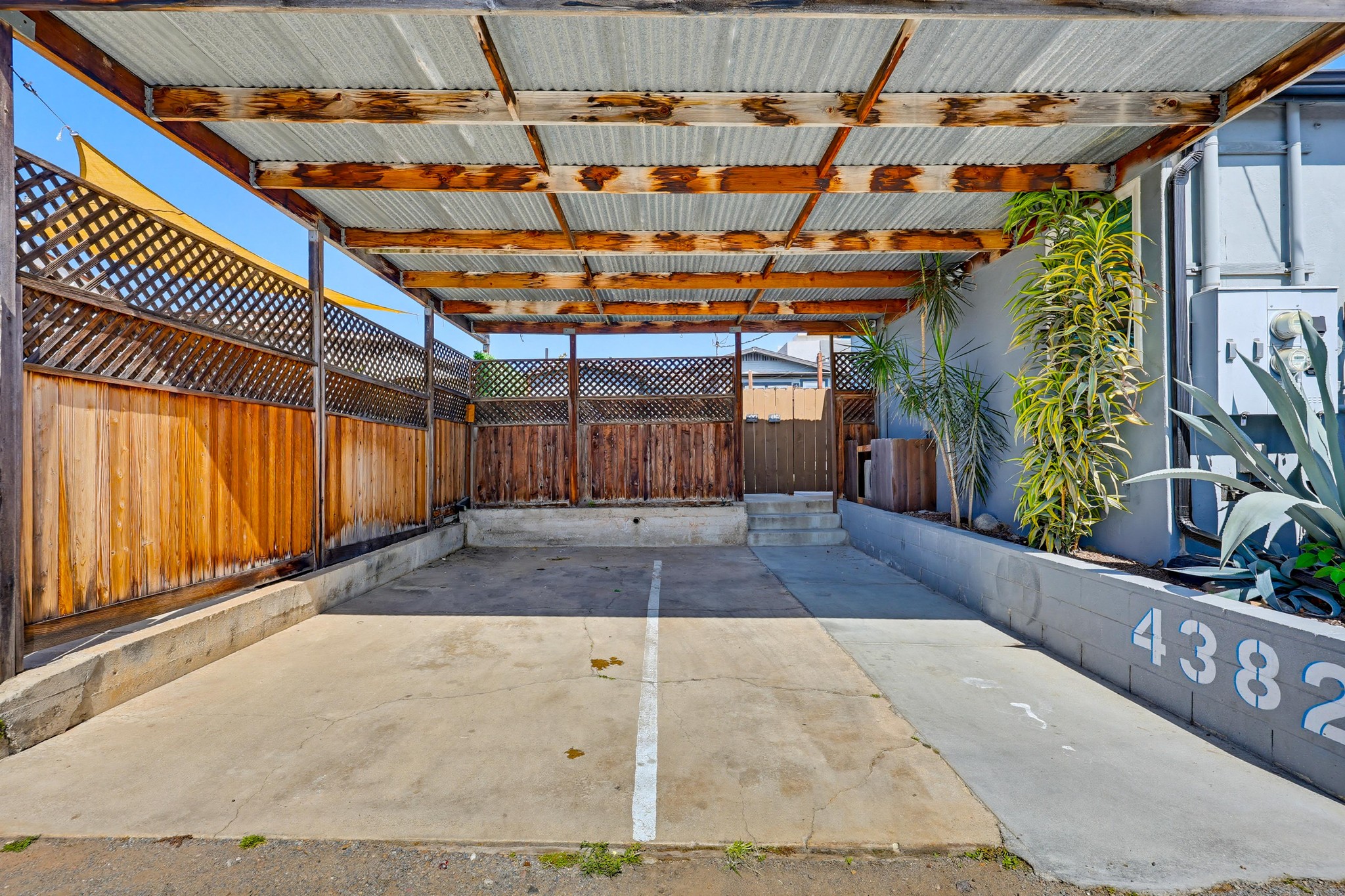 Virtual tour photo 118 of 128 for 4384 Mississippi St