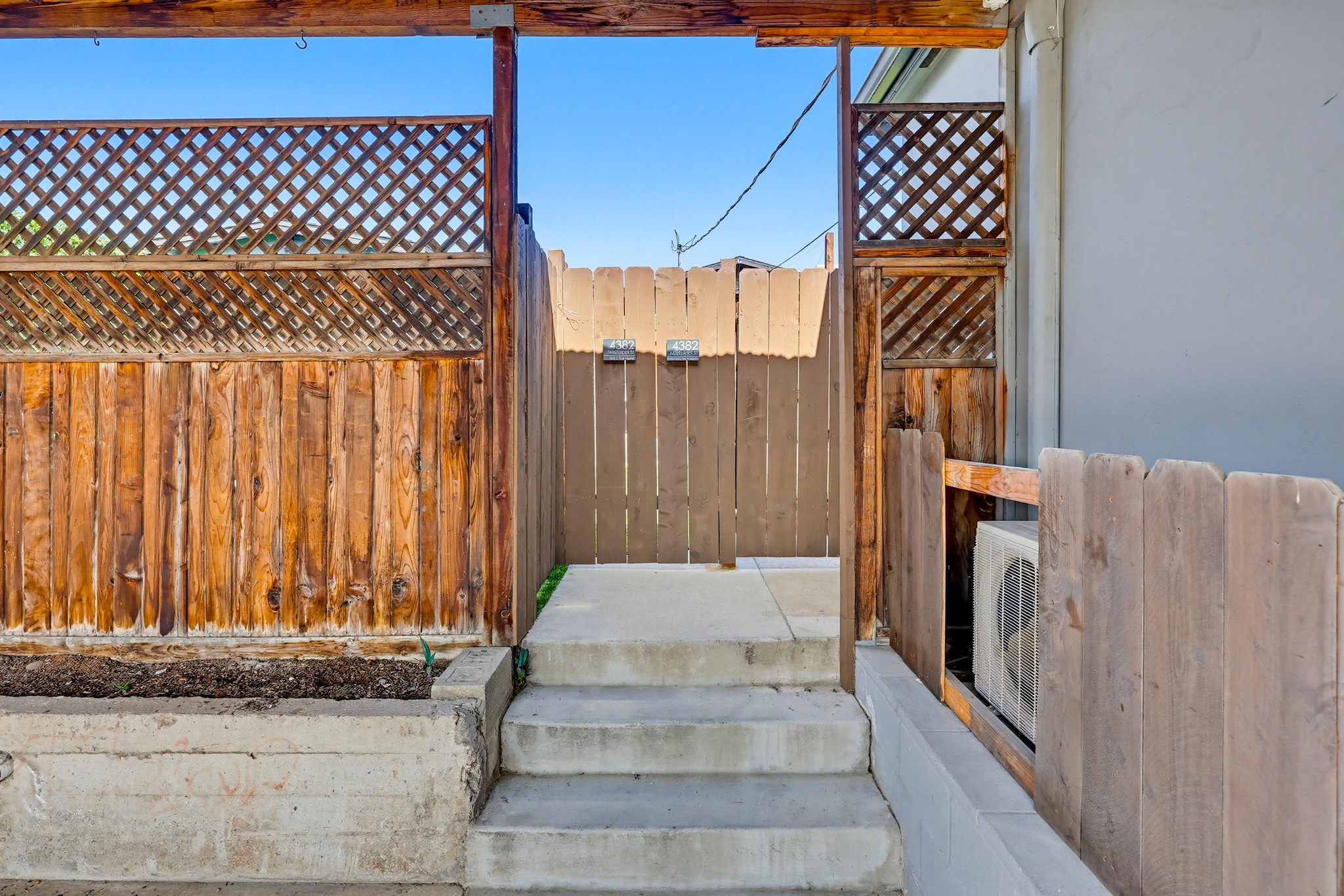 Virtual tour photo 119 of 128 for 4384 Mississippi St