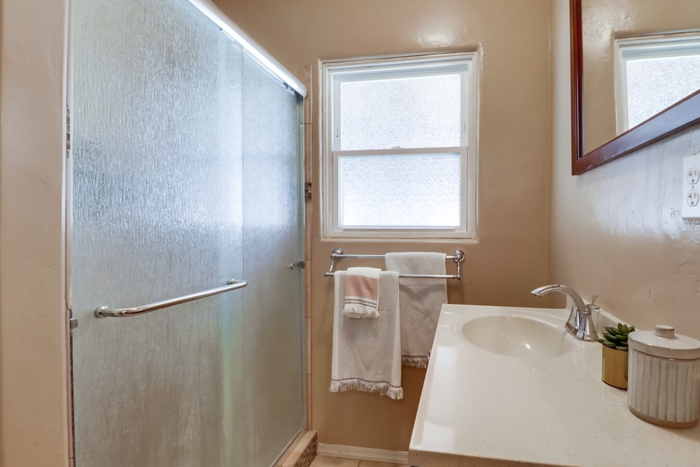 Virtual tour photo 25 of 49 for 4386 56th St