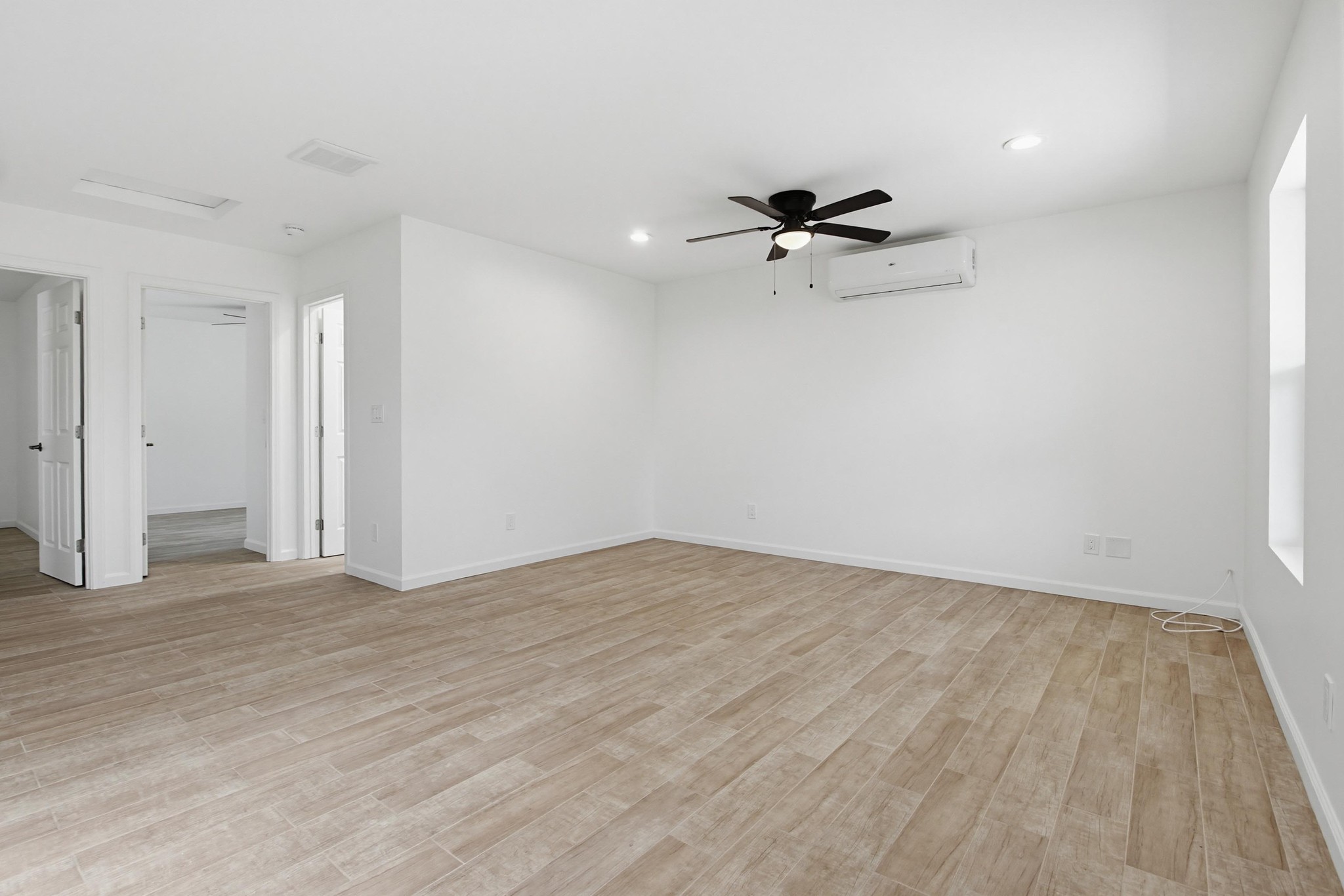 Virtual tour photo 15 of 31 for 439 E 5th Ave