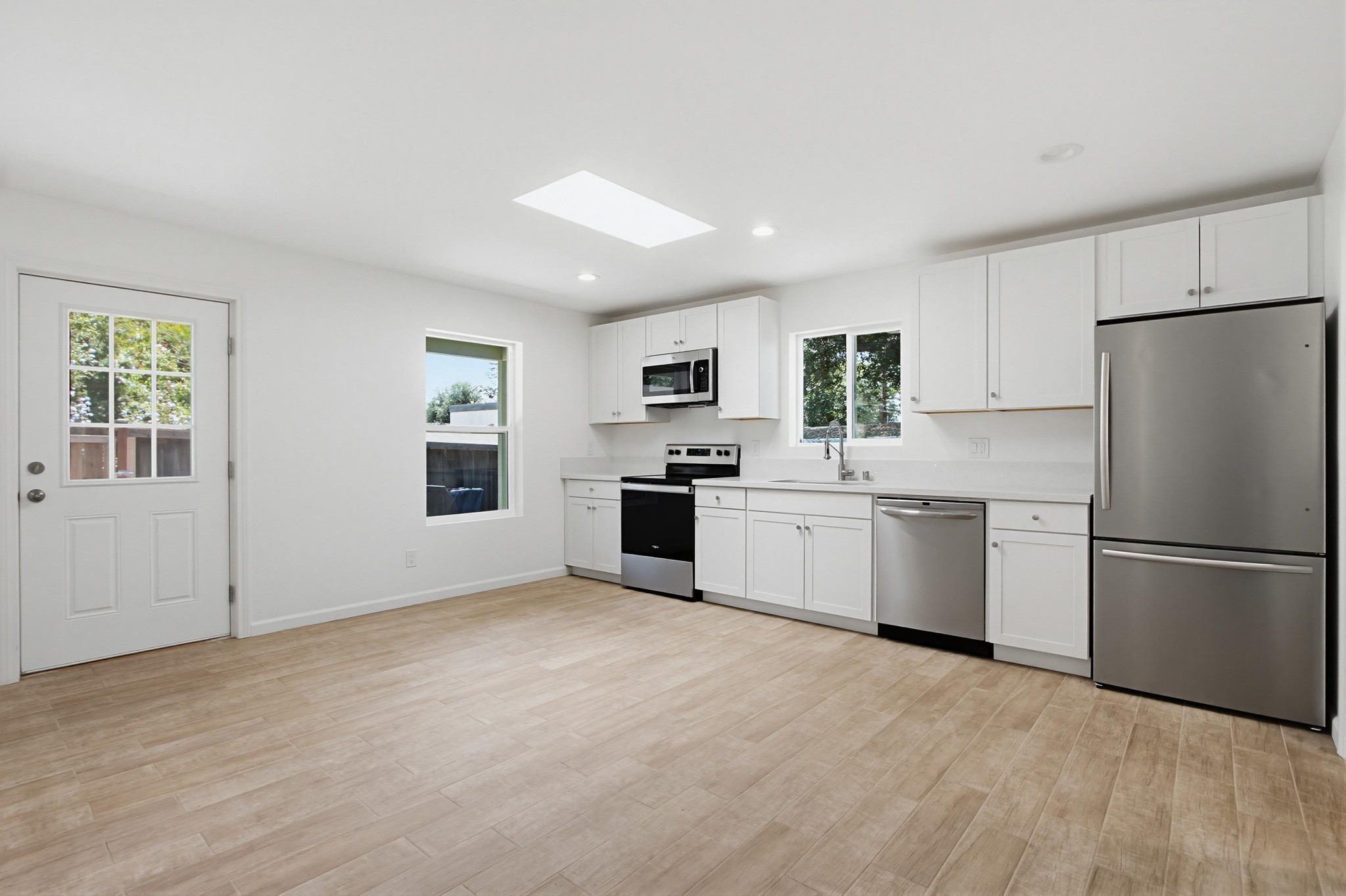 Virtual tour photo 17 of 31 for 439 E 5th Ave