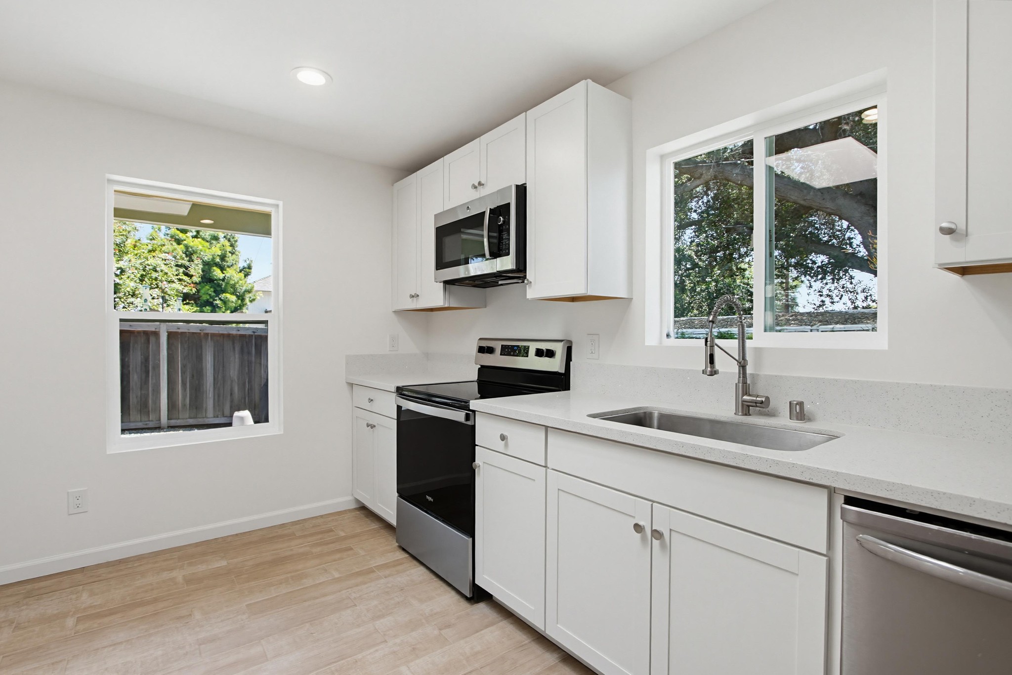 Virtual tour photo 20 of 31 for 439 E 5th Ave