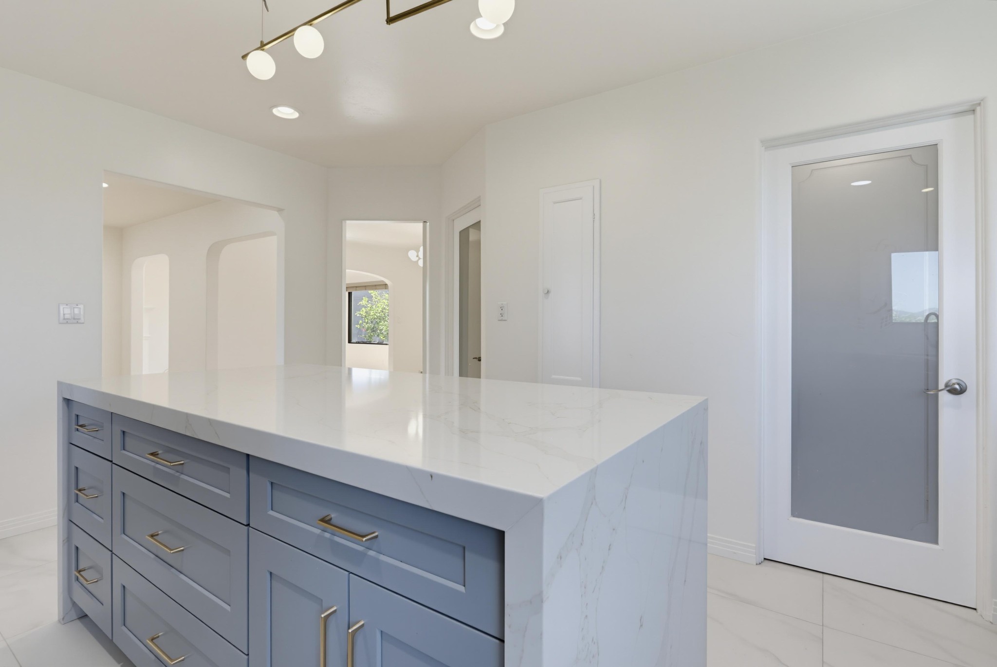 Virtual tour photo 13 of 43 for 4391 Middlesex Dr
