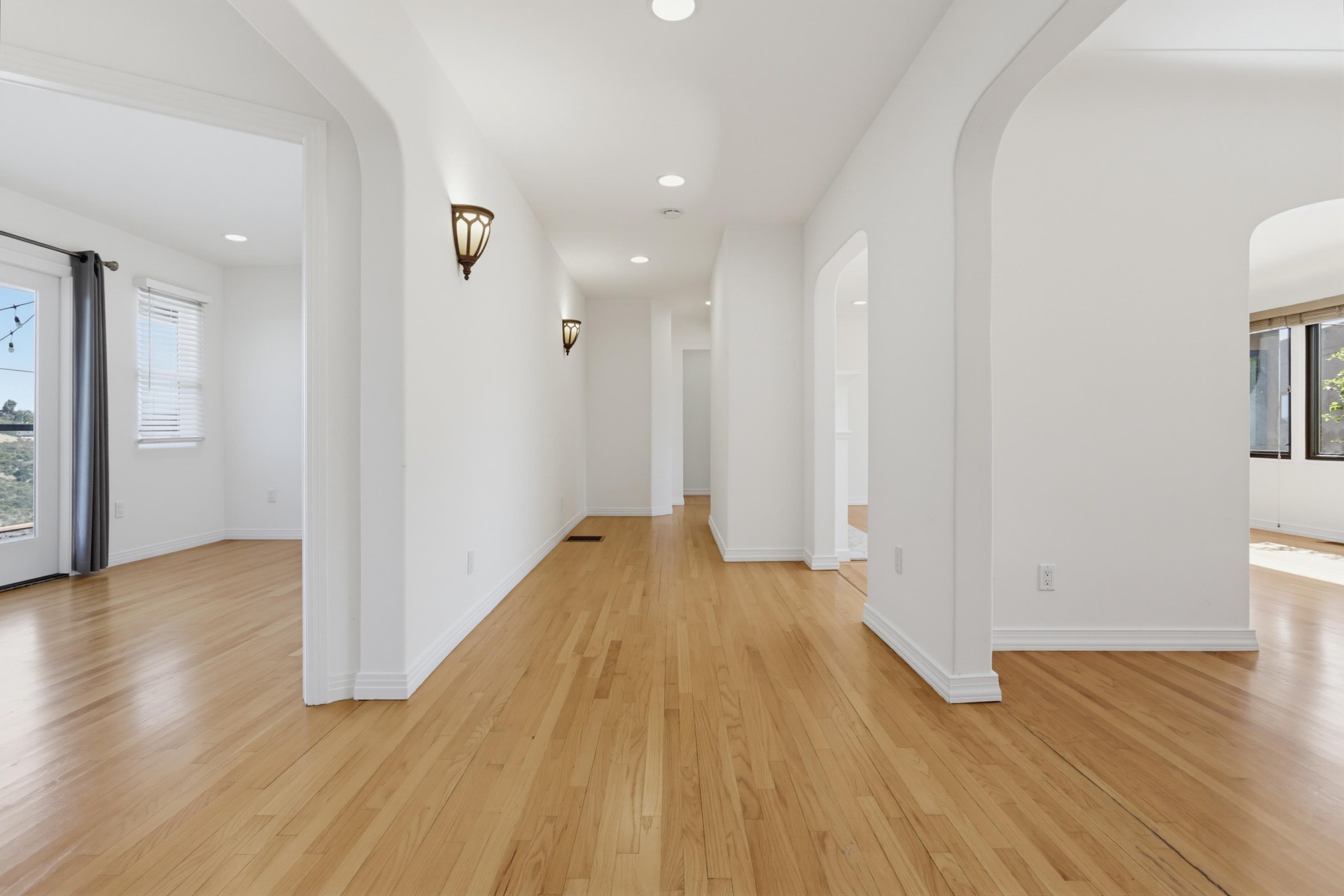 Virtual tour photo 15 of 43 for 4391 Middlesex Dr