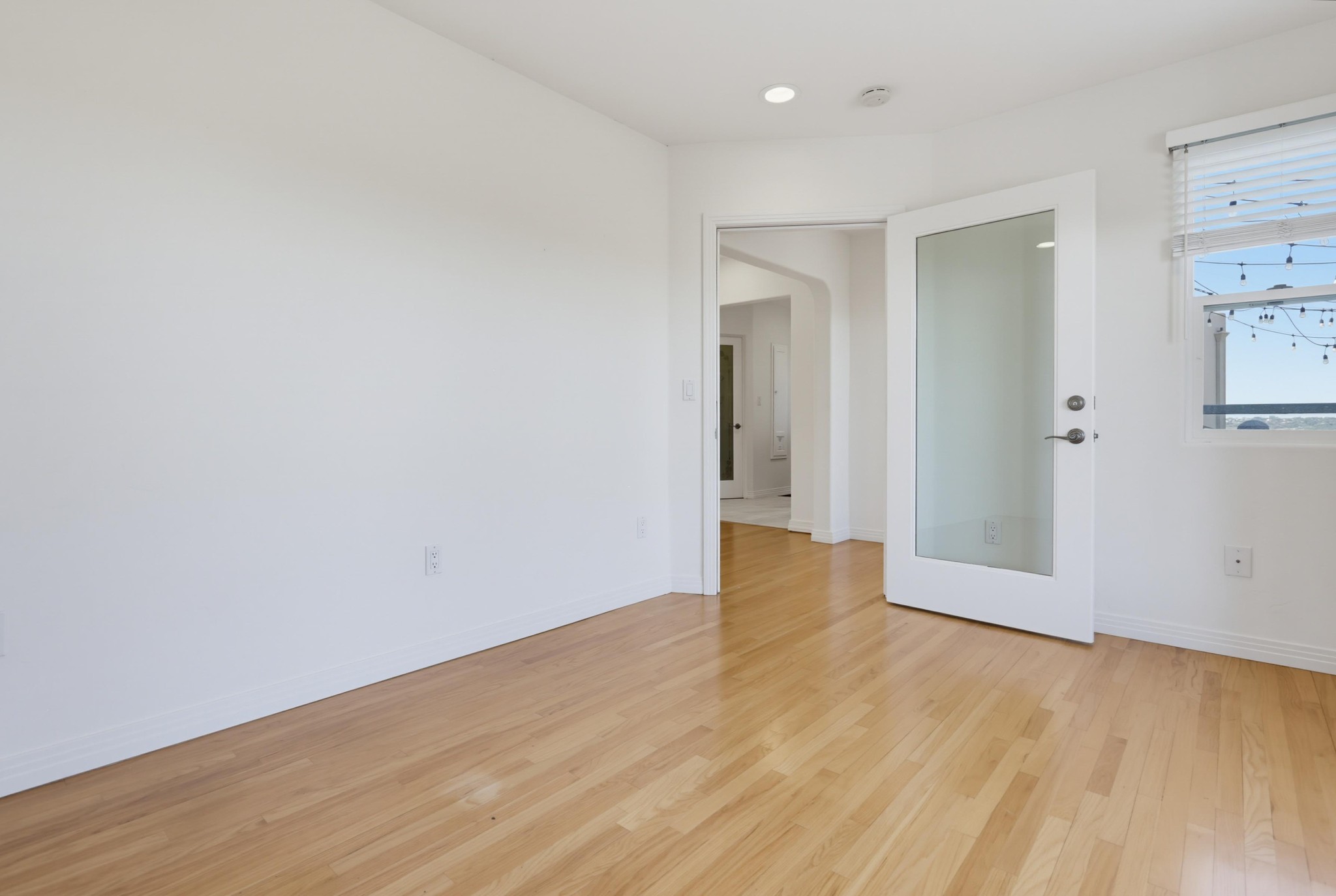 Virtual tour photo 17 of 43 for 4391 Middlesex Dr