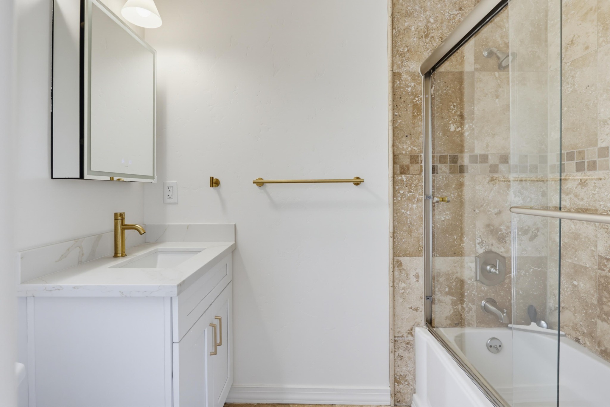 Virtual tour photo 18 of 43 for 4391 Middlesex Dr