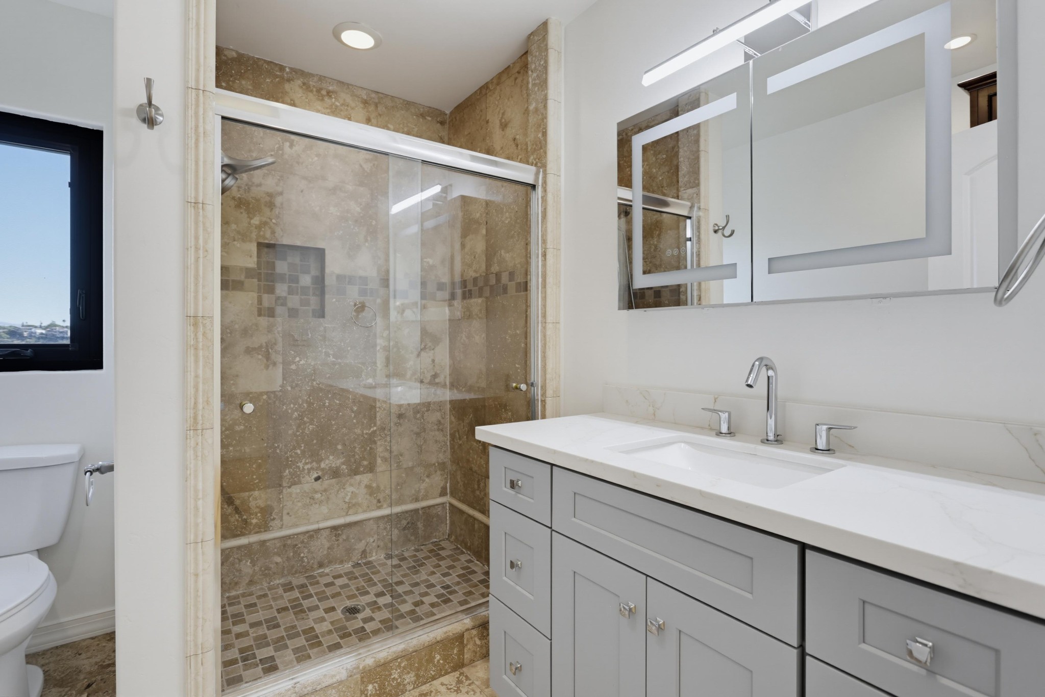 Virtual tour photo 21 of 43 for 4391 Middlesex Dr