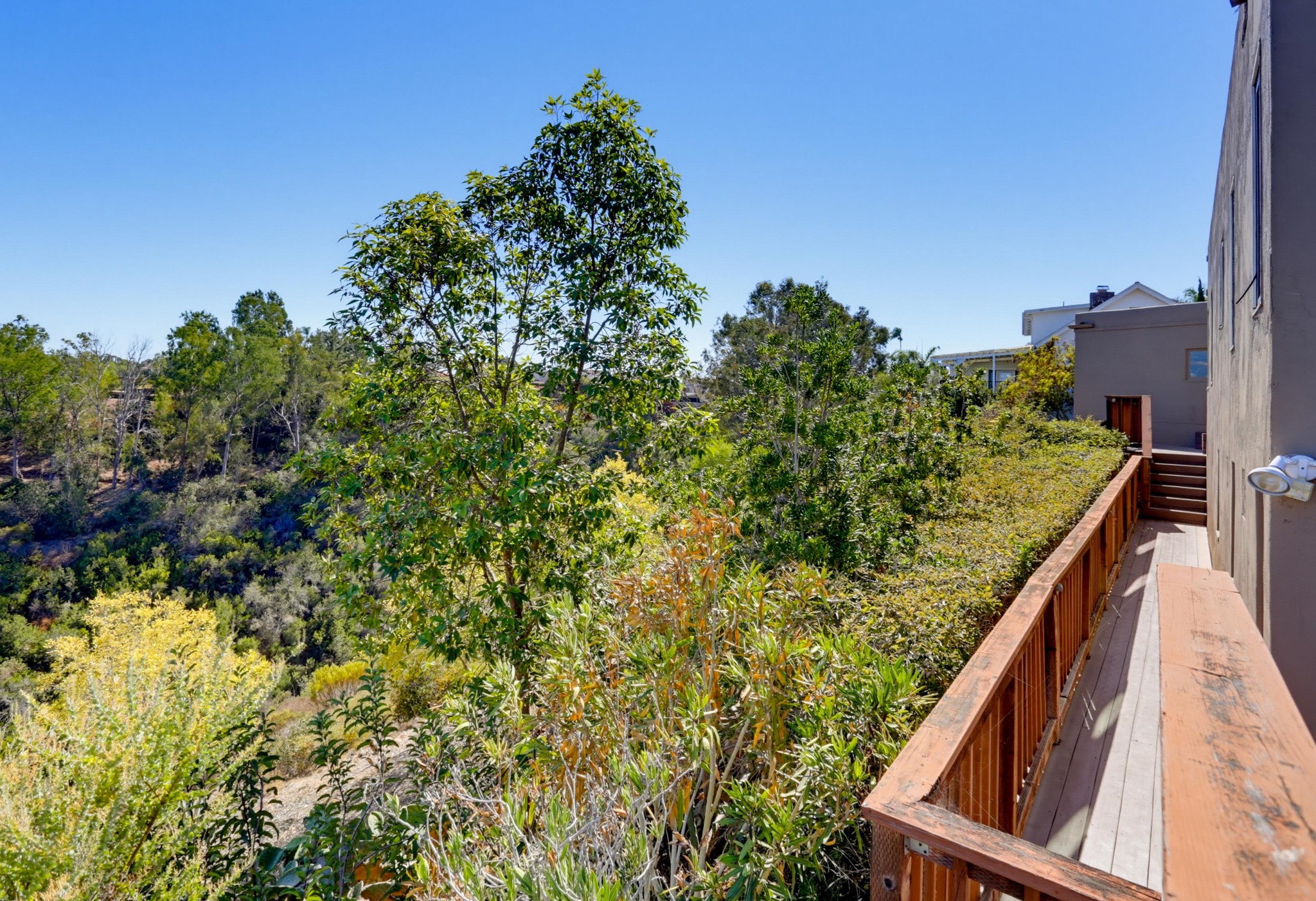 Virtual tour photo 32 of 43 for 4391 Middlesex Dr