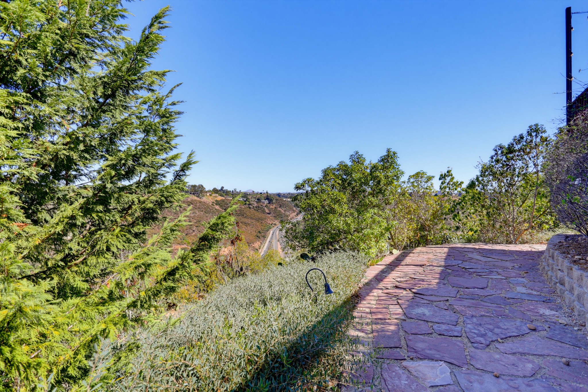 Virtual tour photo 39 of 43 for 4391 Middlesex Dr