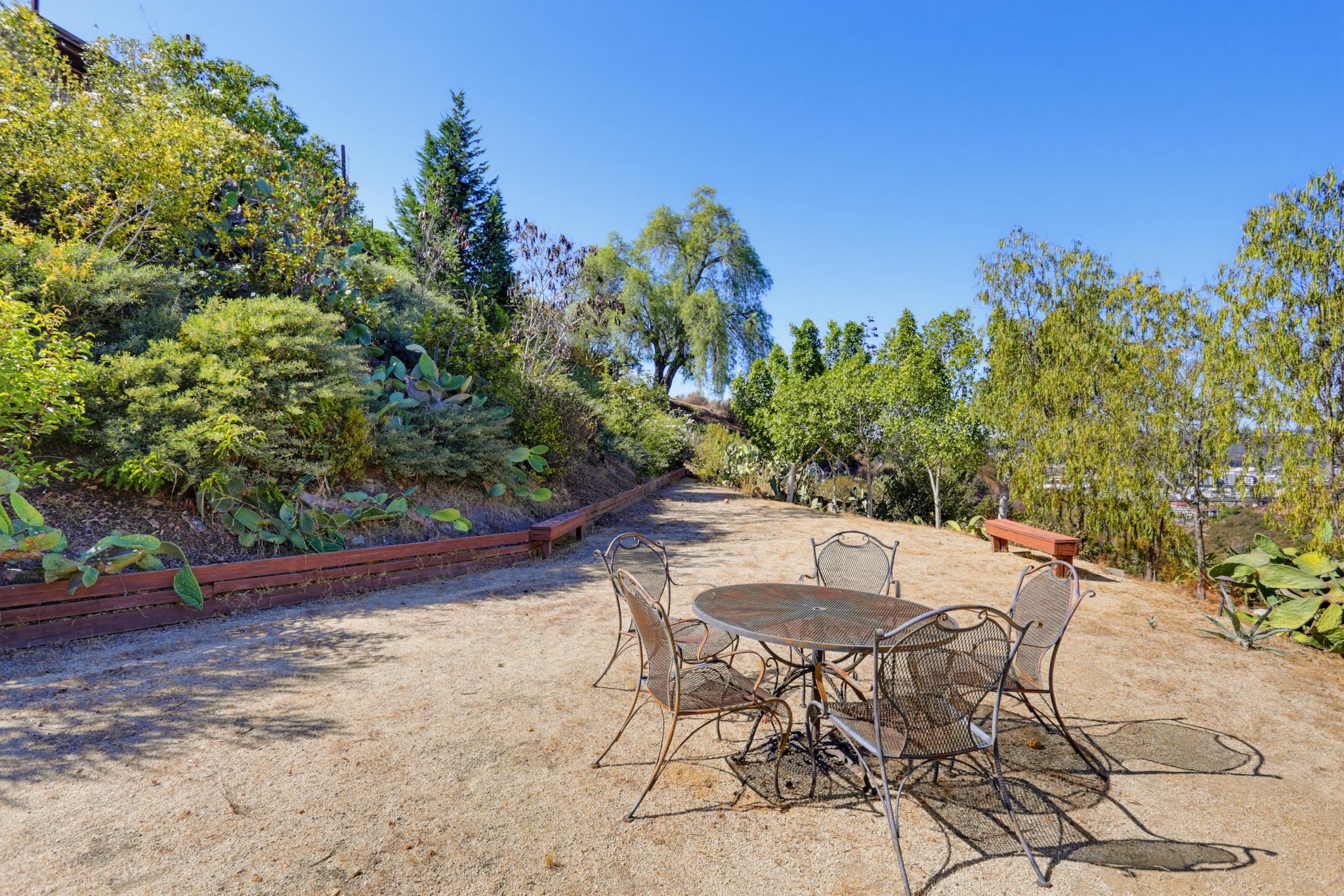 Virtual tour photo 40 of 43 for 4391 Middlesex Dr