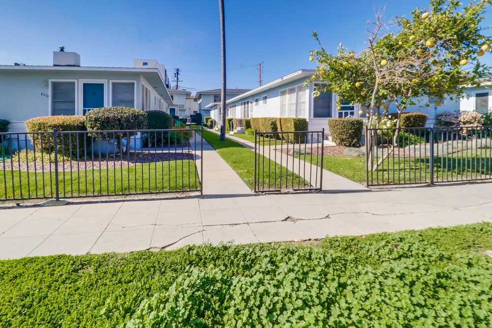 Virtual tour photo 4 of 24 for 4392 Louisiana St