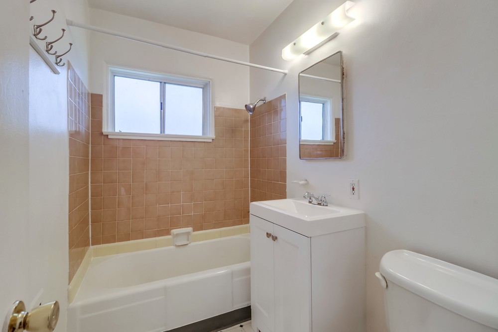 Virtual tour photo 19 of 24 for 4392 Louisiana St