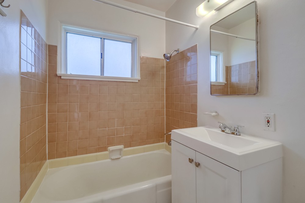 Virtual tour photo 20 of 24 for 4392 Louisiana St
