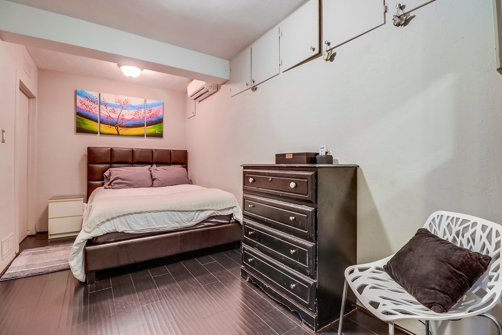 Virtual tour photo 17 of 24 for 440 Fir St