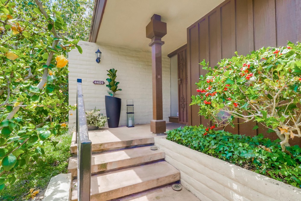 Virtual tour photo 6 of 44 for 4401 Collwood Ln