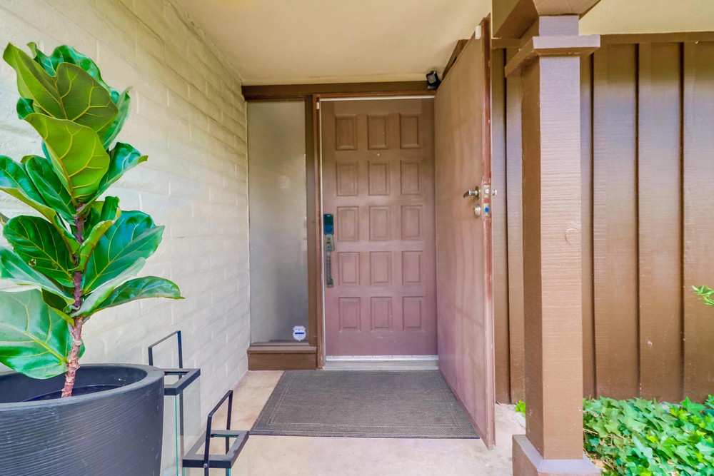 Virtual tour photo 7 of 44 for 4401 Collwood Ln