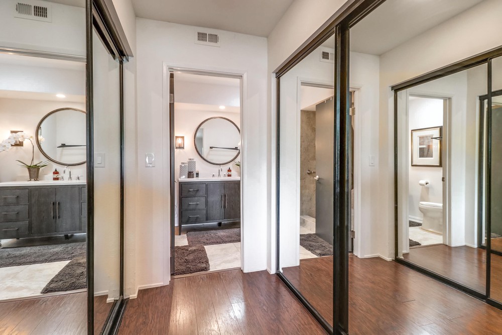 Virtual tour photo 25 of 44 for 4401 Collwood Ln