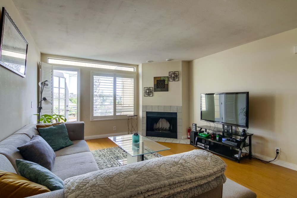 Virtual tour photo 9 of 38 for 4402 Mentone St UNIT 302