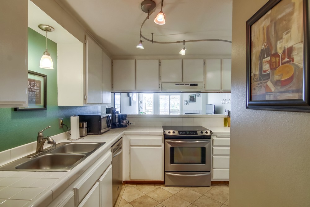 Virtual tour photo 23 of 38 for 4402 Mentone St UNIT 302