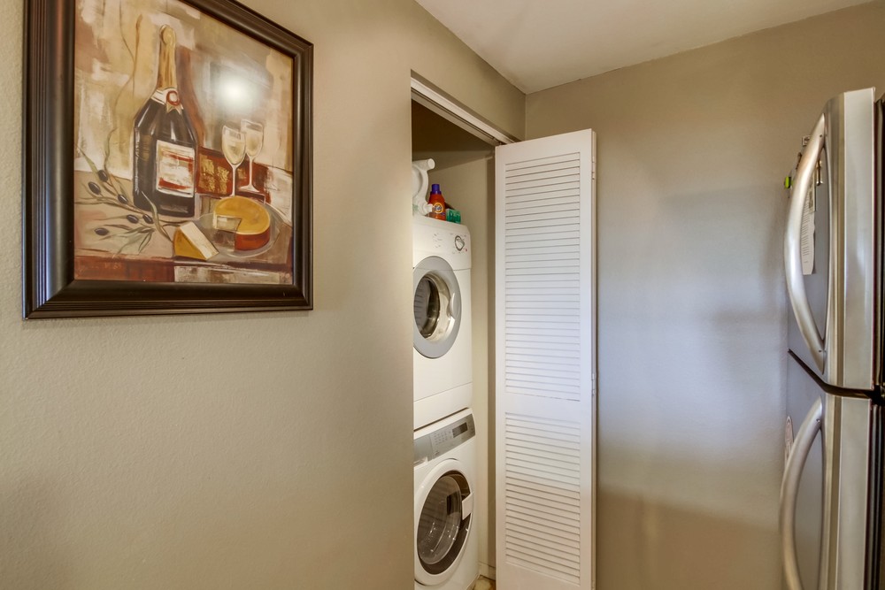 Virtual tour photo 33 of 38 for 4402 Mentone St UNIT 302