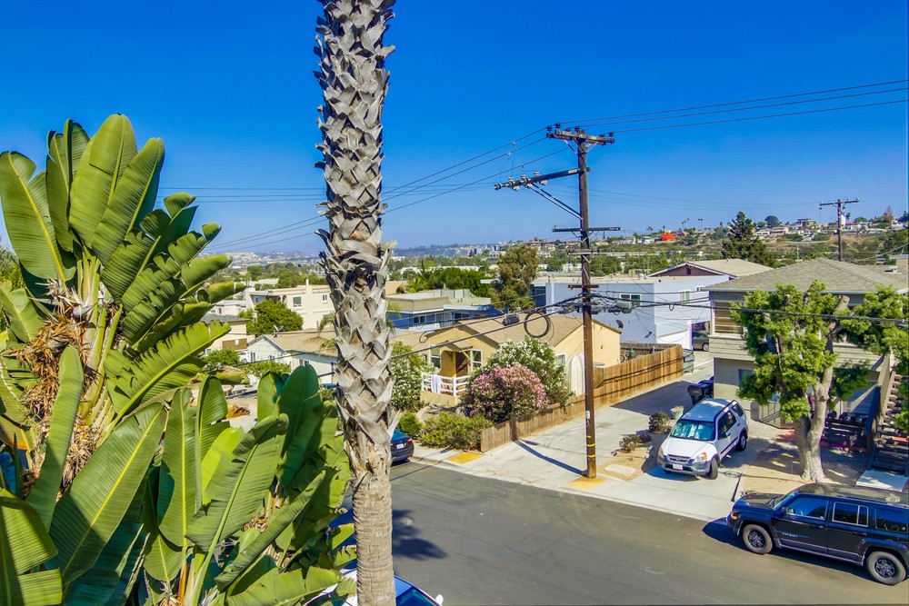 Virtual tour photo 37 of 38 for 4402 Mentone St UNIT 302