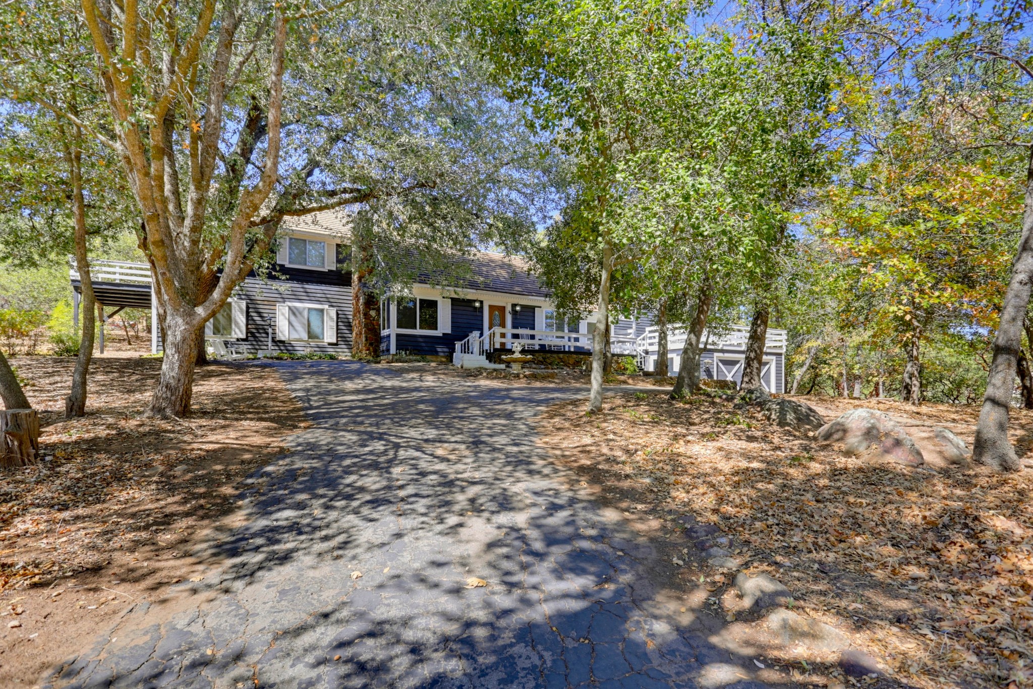 Virtual tour photo 4 of 48 for 4402 Pine Hills Rd